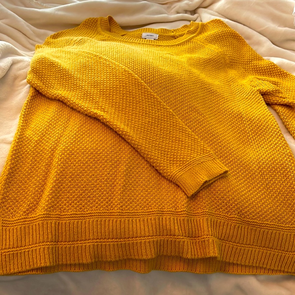 Super cute fall sweater / Old Navy sweater